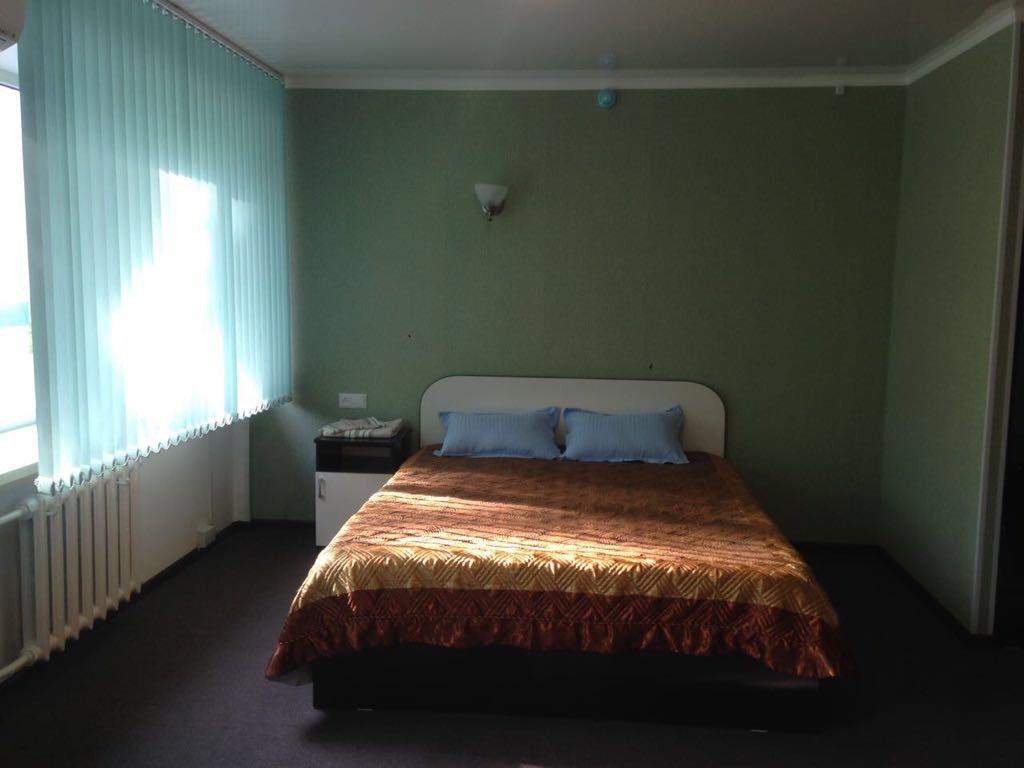 Oolit Hotel Lisakovsk Exteriör bild