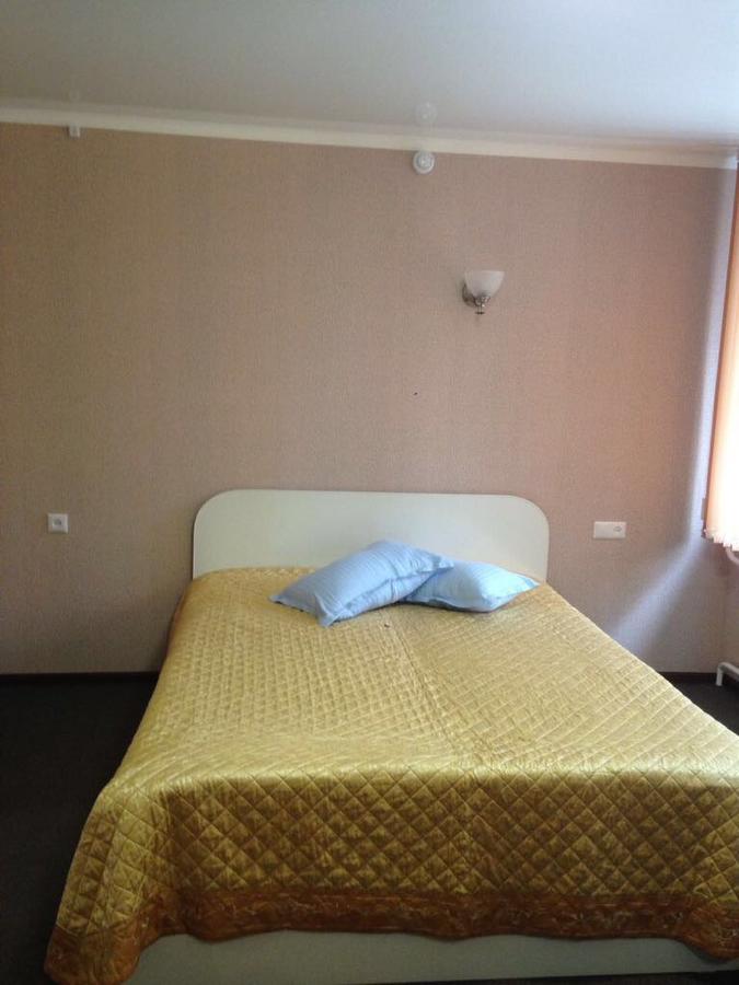 Oolit Hotel Lisakovsk Exteriör bild